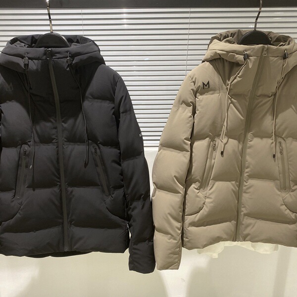 Short down jacket with hood