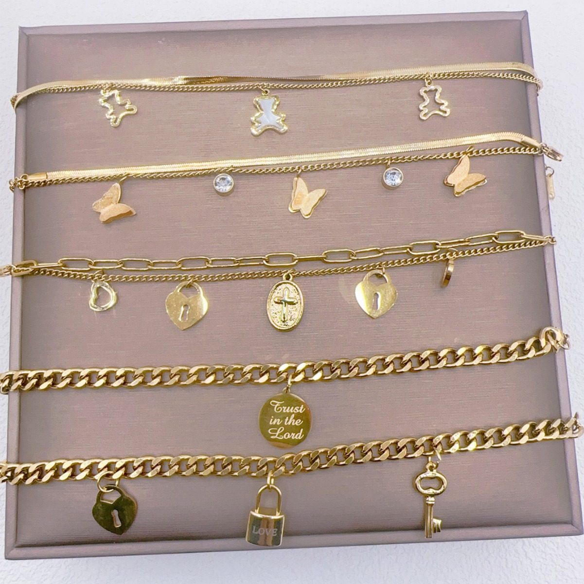 Fashionable accessory stainless steel