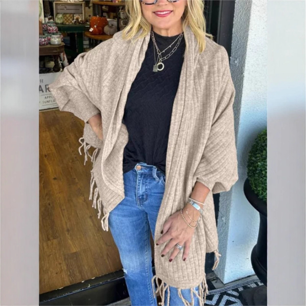 2025跨境独立站欧美外贸新款秋冬季时尚纯色针织流苏上衣披肩外套