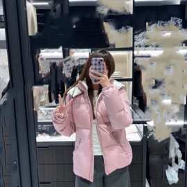 毒家版本现货高品质M家新款女士短款连帽羽绒服外套夹克时尚百搭
