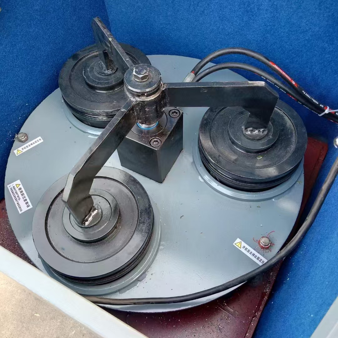 液压压紧振动粉碎机    GJ-3液压压紧除尘密封式振动粉碎机