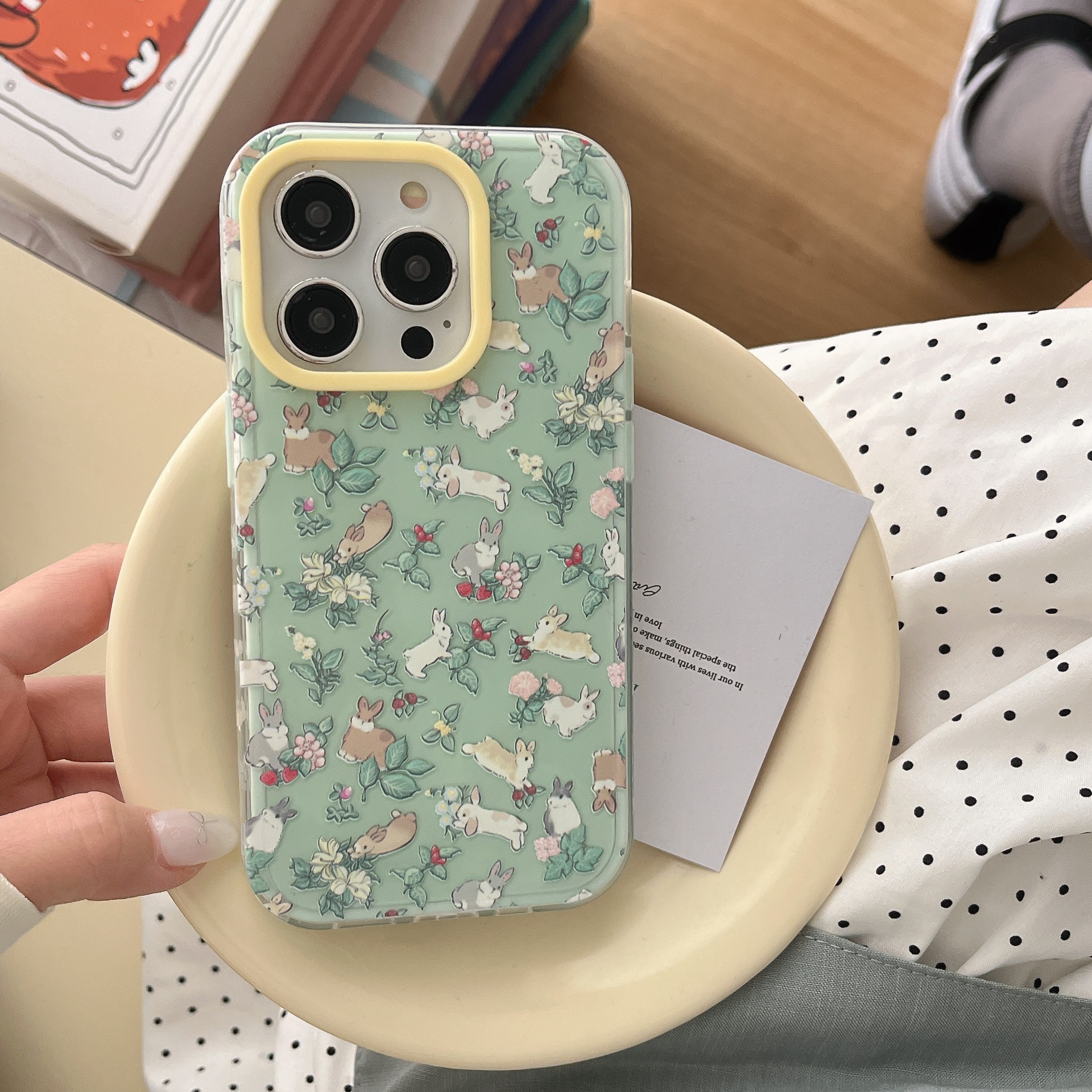 Pastoral pequeño conejo floral fresco para Apple 16 nuevo estilo 14/15pro funda para teléfono móvil 13 niña 16Promax