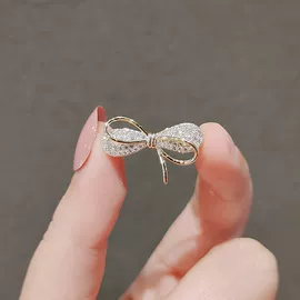 胸针;耳钉;耳环