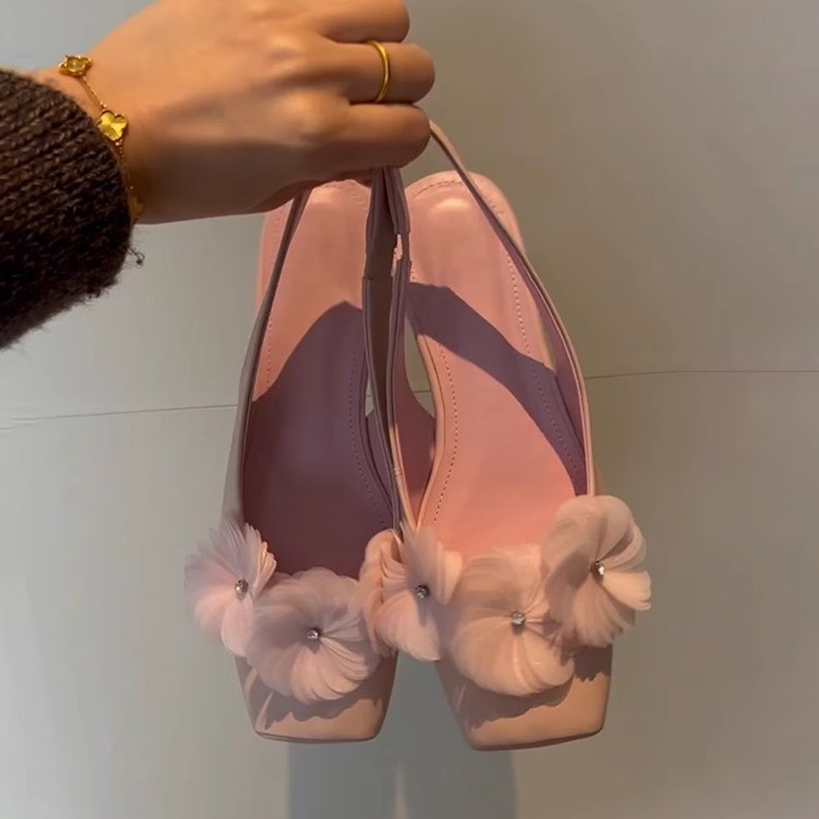 La marea no es sur ~ Zapatos con cabeza de bolso de flores para mujer, sandalias de punta cuadrada de verano, zapatos planos con cinturón de viento de hadas