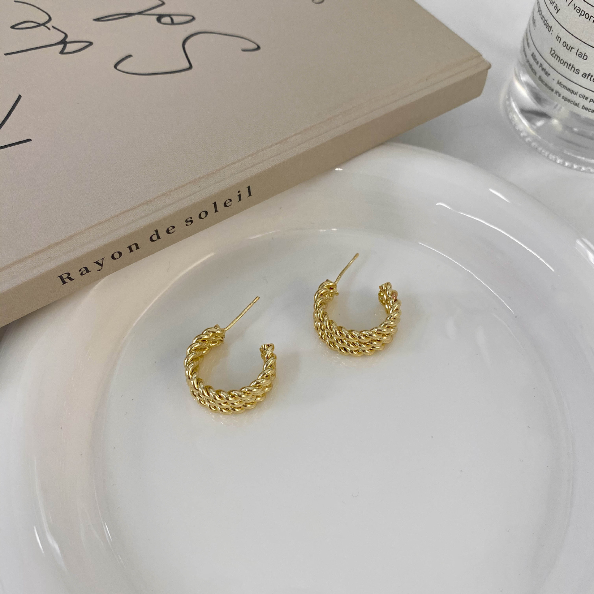 Coreano Fritto Pasta Twists Premium Cerchio Donne Nuovo Moda Yiwu Design Personalizzato Orecchini Gioielli_voghion.com