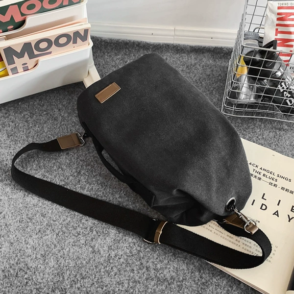 010080431 black canvas