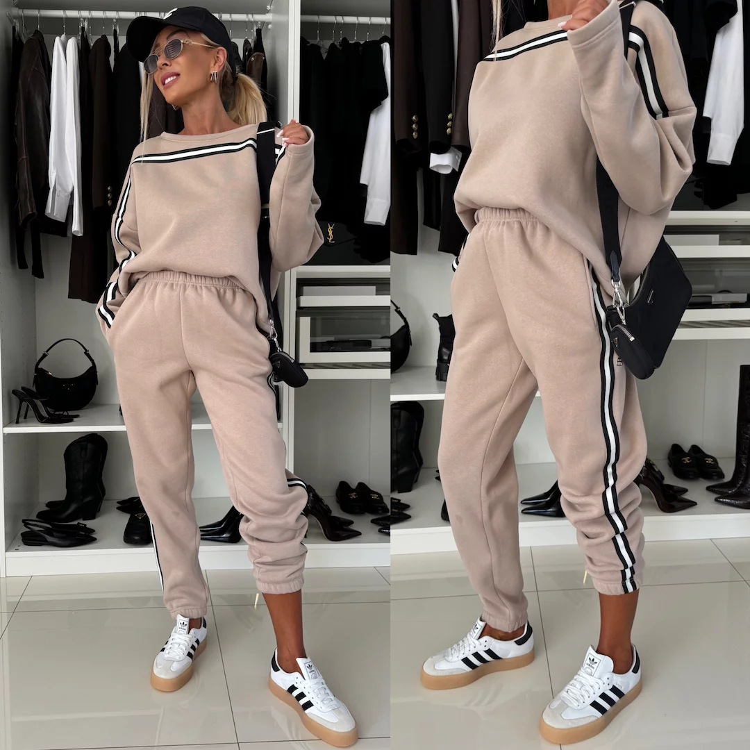 Autumn set with a round collar