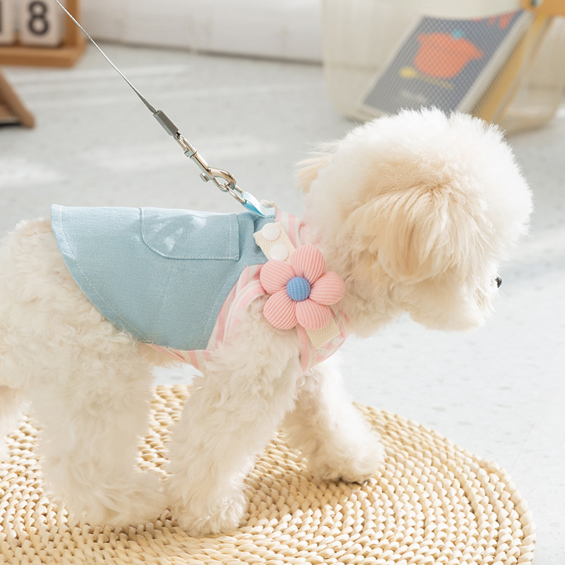 Primavera y verano perro princesa vestido de chaleco de tracción de mezclilla a rayas vestido de gato falda de dos pies ropa para perros