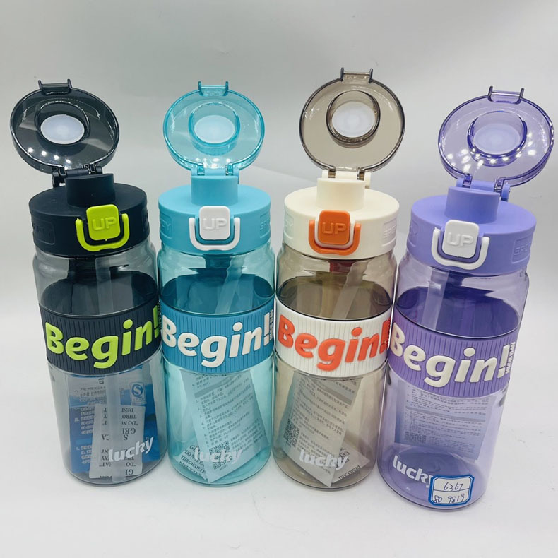 Yitongxin taza de plástico deportiva casual para niñas oficina 900ml taza de espacio para estudiantes taza portátil de estilo japonés