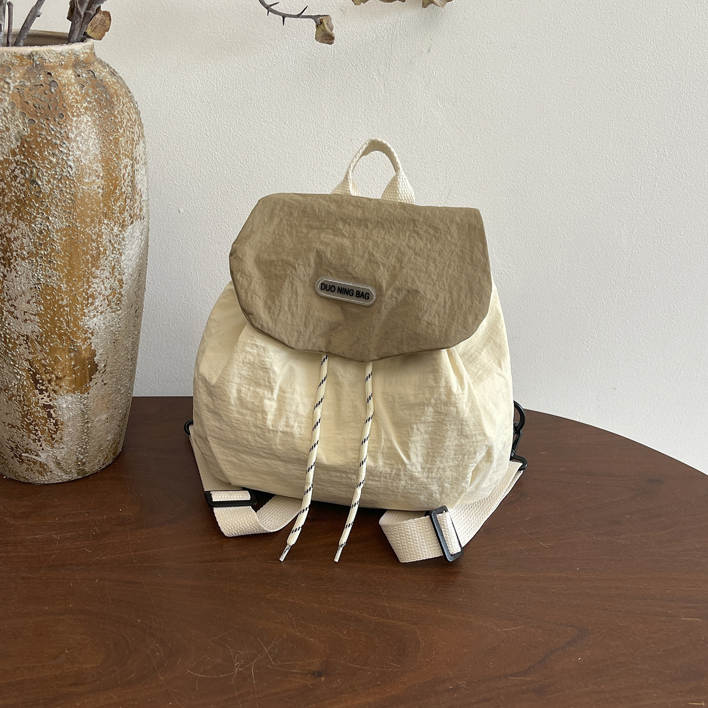 Mochila de moda pequeña mochila casual 2026 nueva bolsa de viaje de gran capacidad bolsa de viaje al aire libre