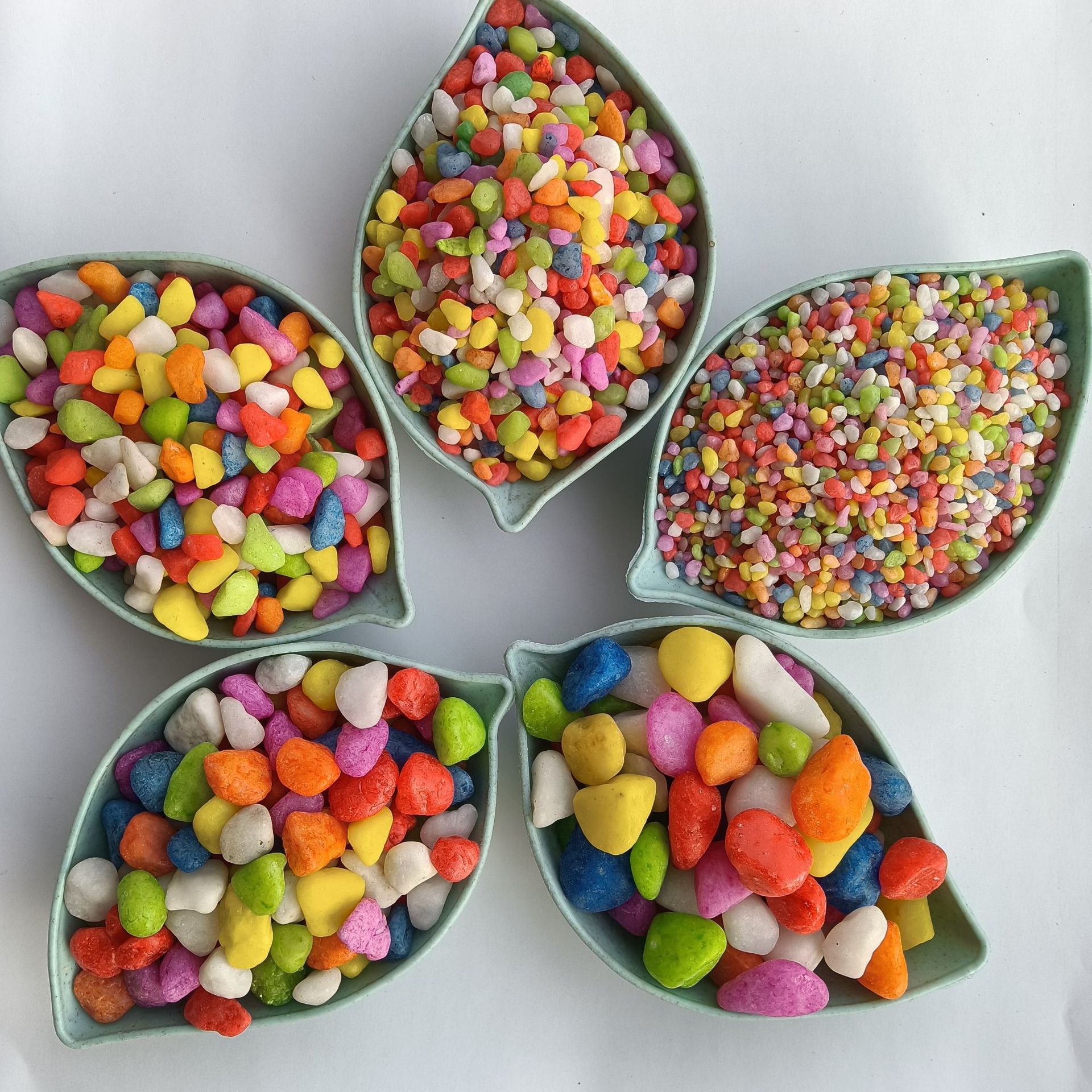 批发五彩石 沙漏彩石 彩石子 五彩石子 彩色鹅卵石