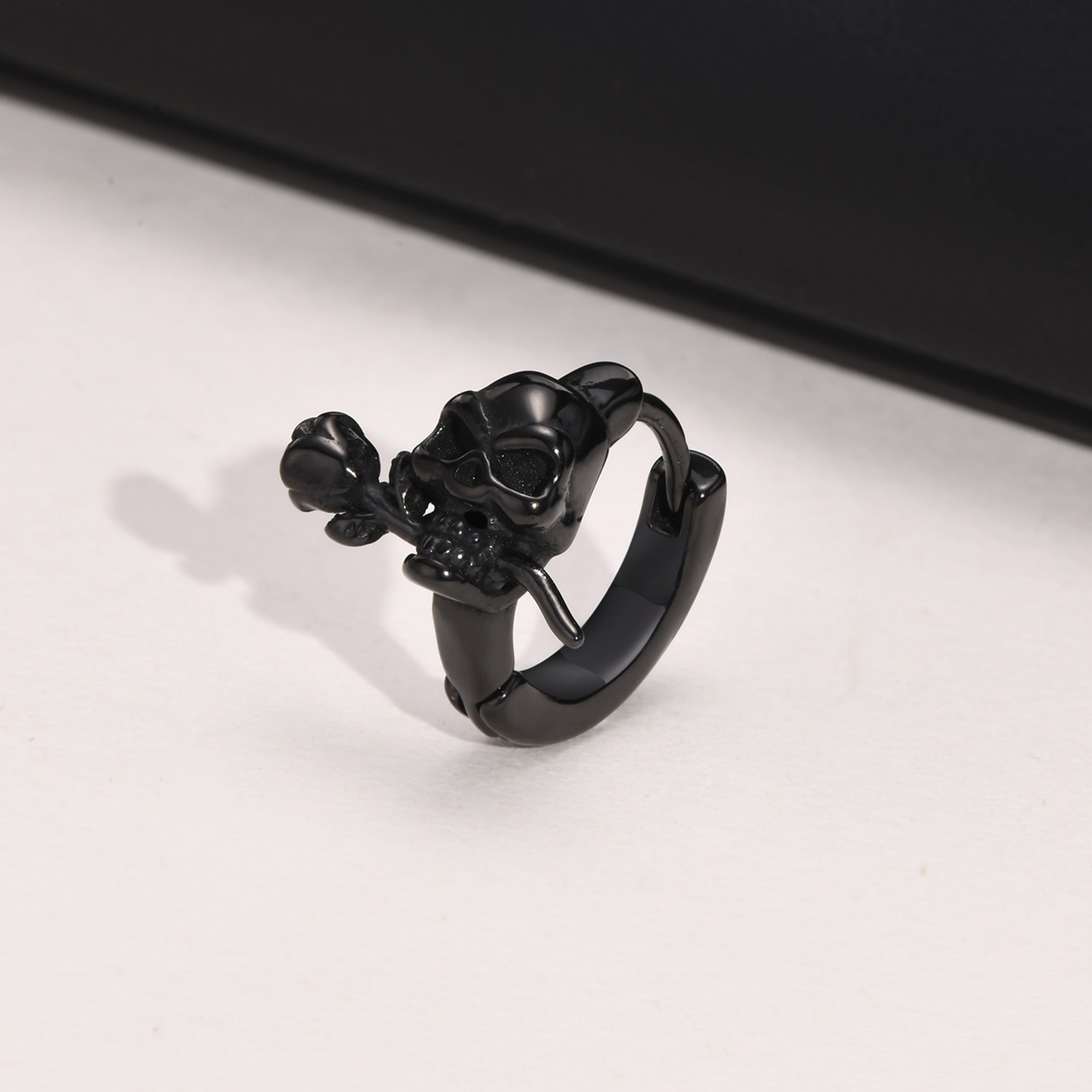 8g Weight 201 Stainless Steel Ear Needle Material Earrings Classification 1 Piece Quantity 1 Piece Halloween Punk Skull Polishing Stainless Steel Earrings