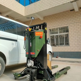 Electric Forklift with Adjustable Left and Right Legs for Efficient Loading and Unloading