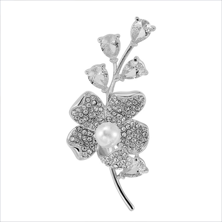 Elegante Perlen- Und Diamant-brosche Im Kirschblüten-design_voghion.com