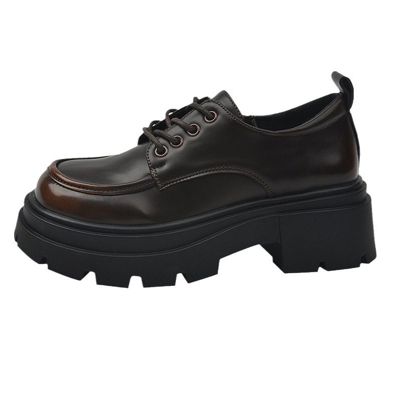 Zapatos de cuero negro para las mujeres 2024 primavera nuevo todo-fósforo de suela gruesa estilo británico mocasines populares estilo preppy JK zapatos de una sola capa