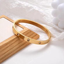 �羳����W���������C�߼����10荰ٴ��OӋ�r��õ����p���֭hŮ