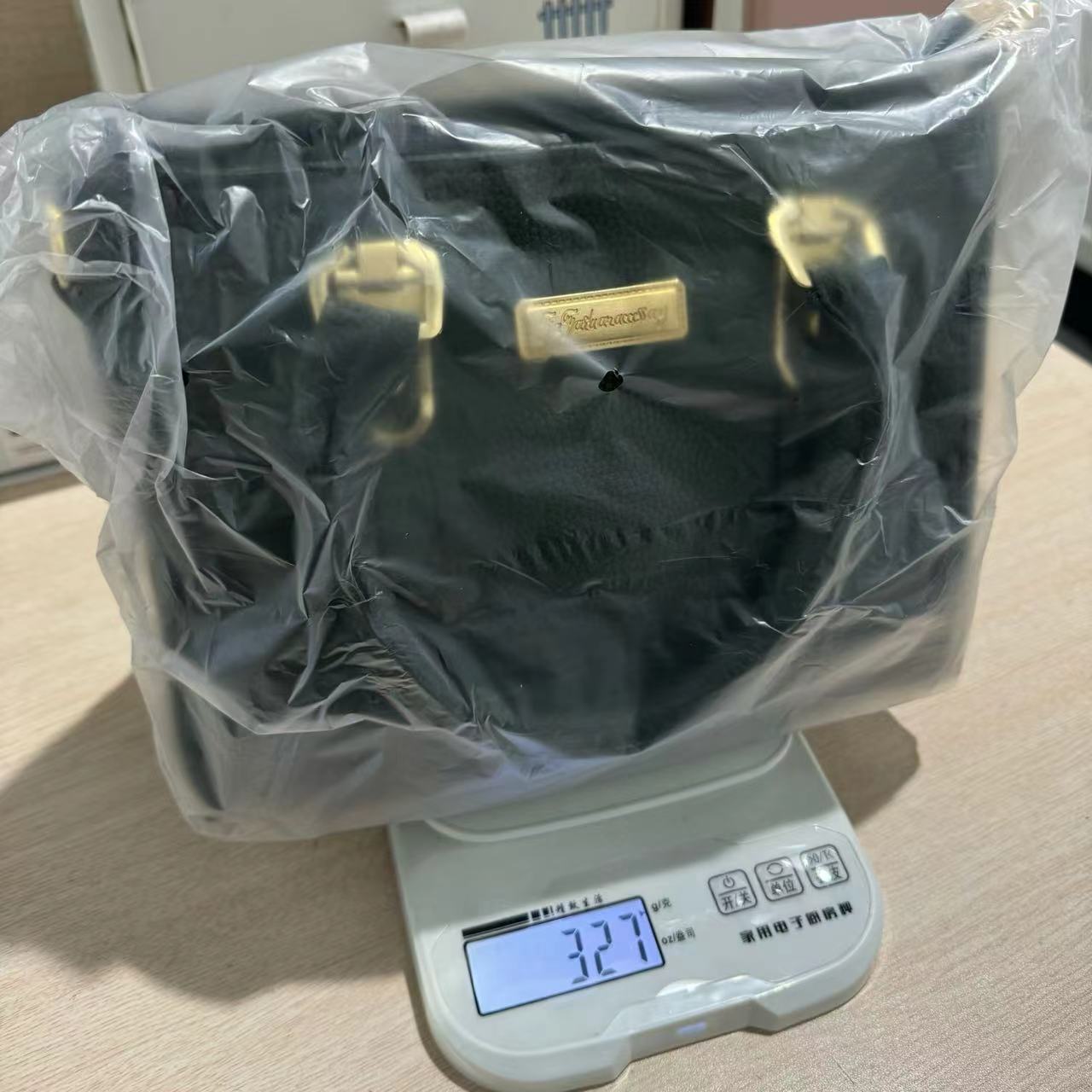 Bolso de hombro de PU de moda versátil para mujer, bolso de mano multiusos para compras y desplazamientos casuales, nuevo y de venta caliente en 2025.