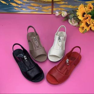 Summer 2022 New Style Mother Sandals Women's Flat Soft Leather Soft Bottom Middle-aged Middle-aged Middle-aged Middle-aged and Elderly Comfortable Shoes