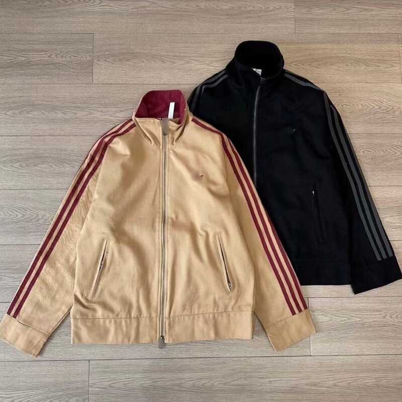 New three-leaf embroidered work jacket, loose fit, sporty and casual, versatile, vintage Hong Kong style canvas jacket with a turn-down collar for both men and women New three-leaf embroidered work jacket, loose fit, sporty and casual, versatile, vintage Hong Kong style canvas jacket with a turn-down collar for both men and women
