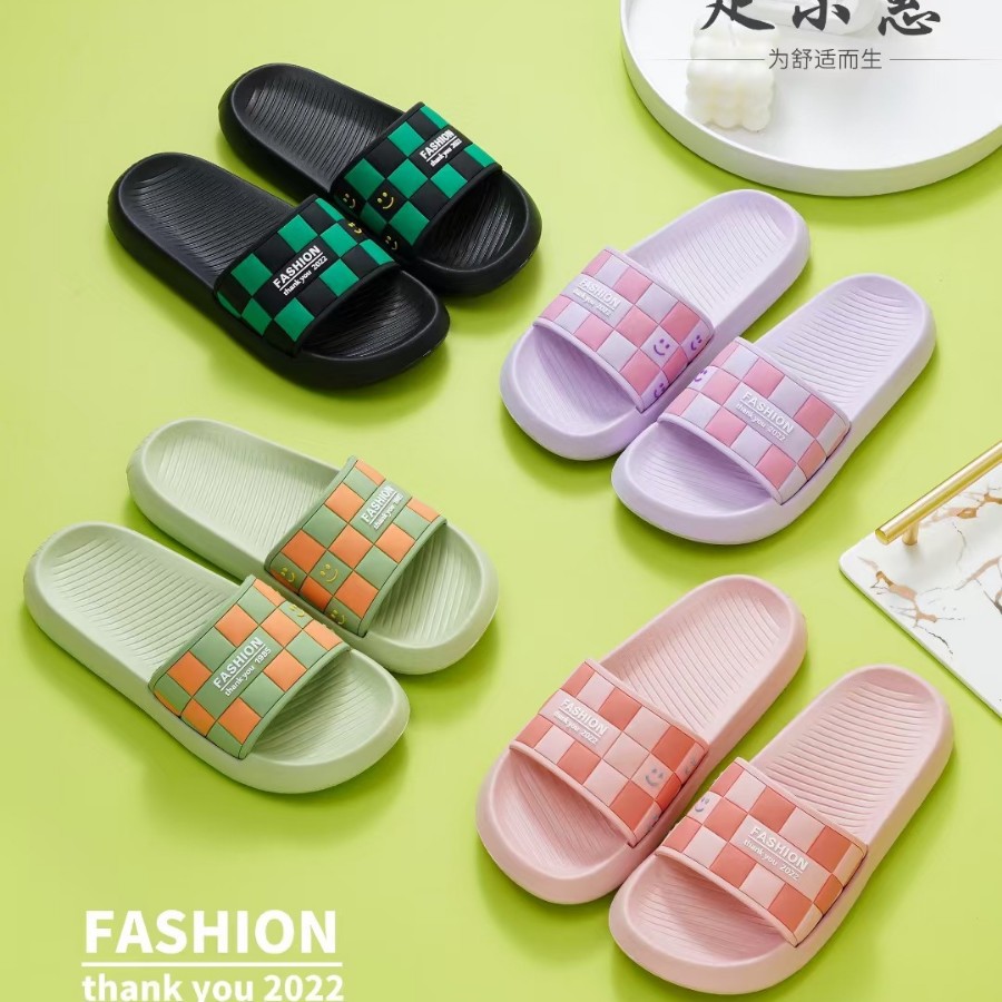 똥 밟는 느낌을 주는 여성용 슬리퍼, 커플용 여름 고급 욕실 탈취제, 슈퍼 미끄럼 방지, 친환경 남성용 홈 샌들 도매