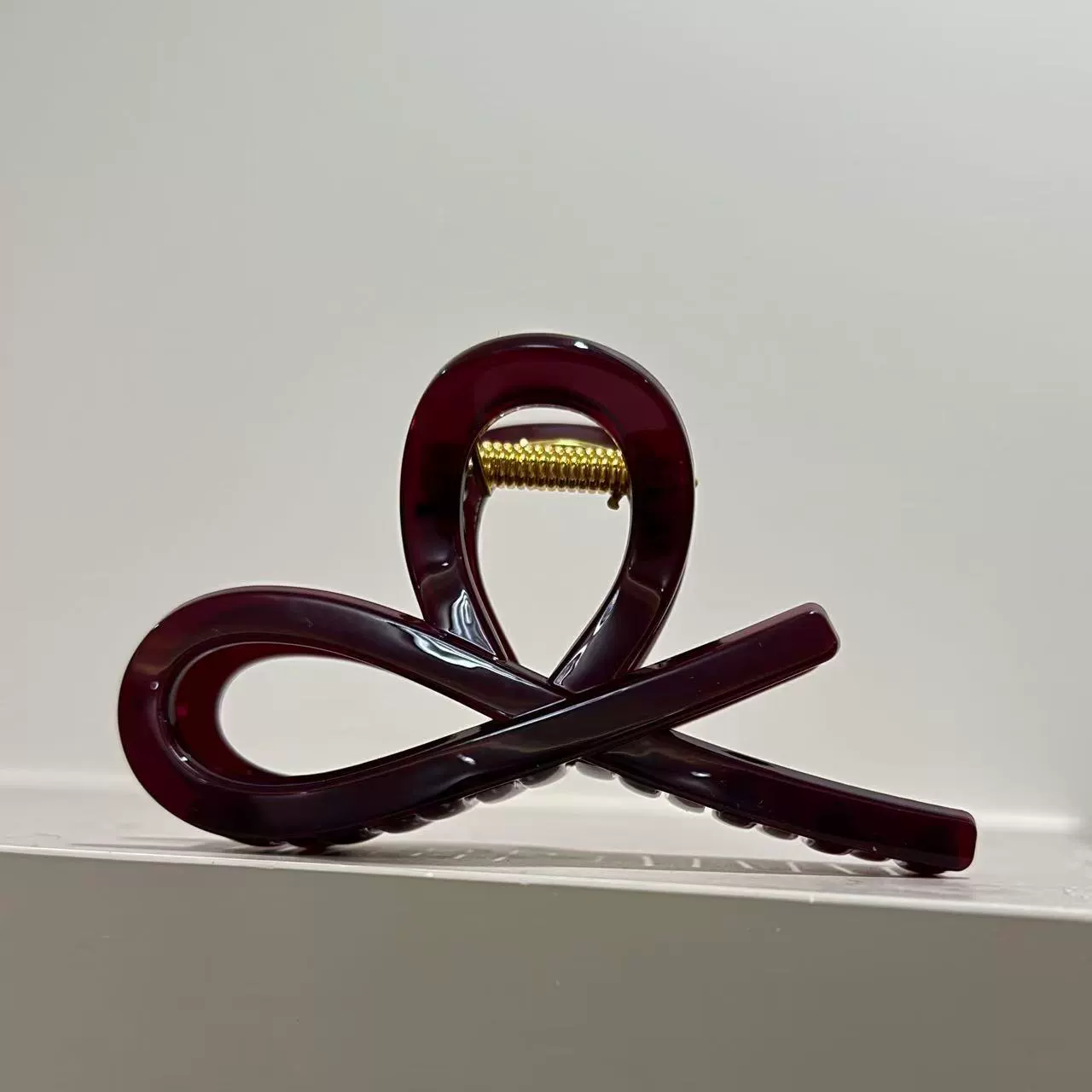 Пластина из акрила quality кривок пальт, большой зажим для волос, акула, аксессуар для волос, Южная Корея, простой и элегантный дизайн, оптовый