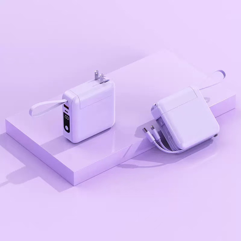 多機能壁はACプラグを持っています。|undefined