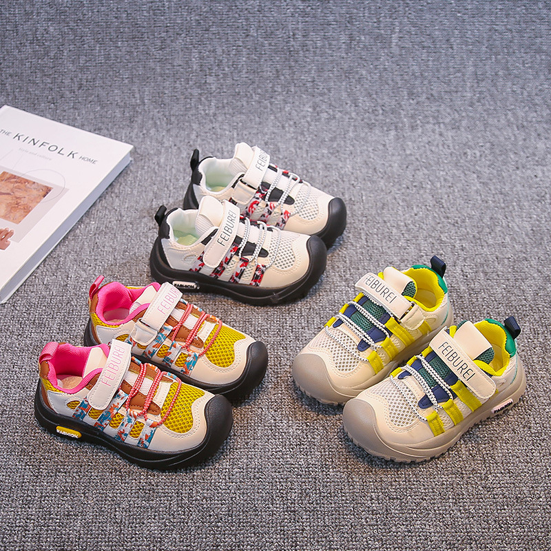 Zapatos deportivos de niñas verano 2026 nuevos zapatos de papá transpirables de malla para niños zapatos de correr al aire libre para niños
