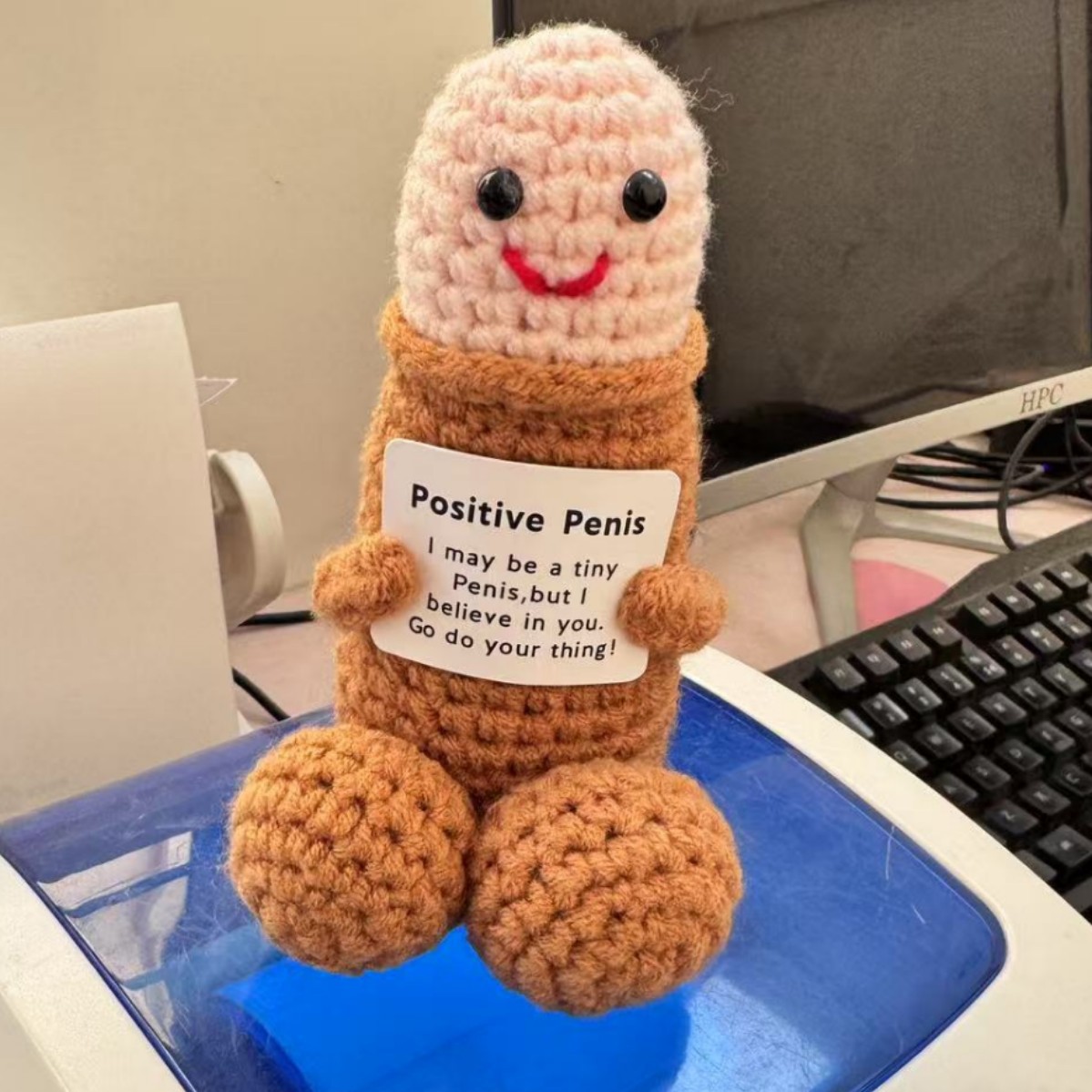 Amazon's Cross-Border Hot-Selling Quirky Dolls, Handmade Yarn-Woven Emotional Hug Dolls Series, Desktop Ornaments, Small Gifts