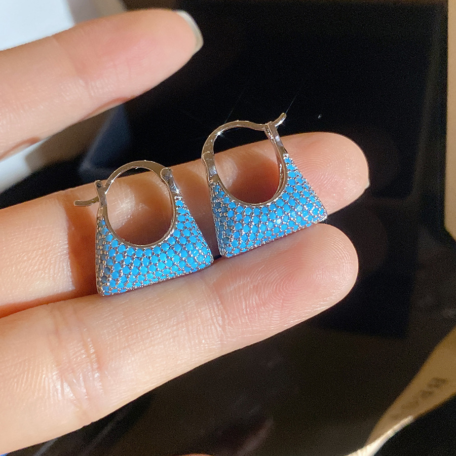 Pendientes de flor de cristal de aguja de plata, cuentas de arroz de cristal, pendientes azules, pendientes de estilo de vacaciones frescas, pendientes de lujo ligero, de alta calidad, mujeres