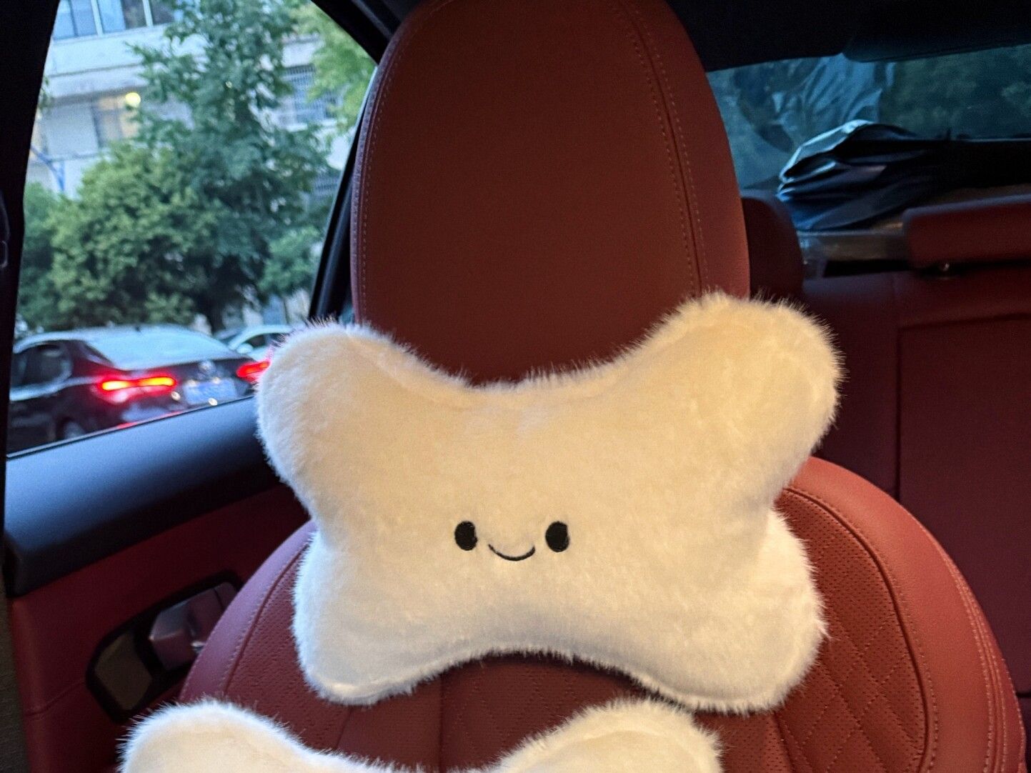 Cute Smiling Face Headrest and Lumbar Support Set Car Cushion Car Headrest Pillow Plush Cartoon Headrest Pillow