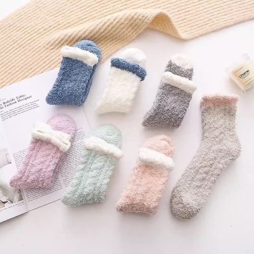 Coral velvet socks for women in autumn and winter long-tube plus velvet thickened floor socks mid-tube confinement socks home warm sleep socks