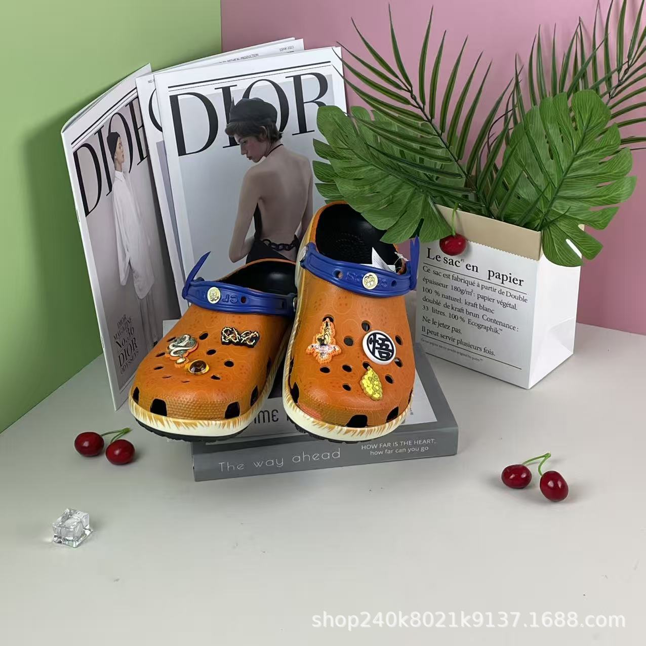 Nuevos zapatos Gokong para niños adultos sandalias para padres e hijos zapatillas al por mayor zapatillas de playa al aire libre serie de dibujos animados