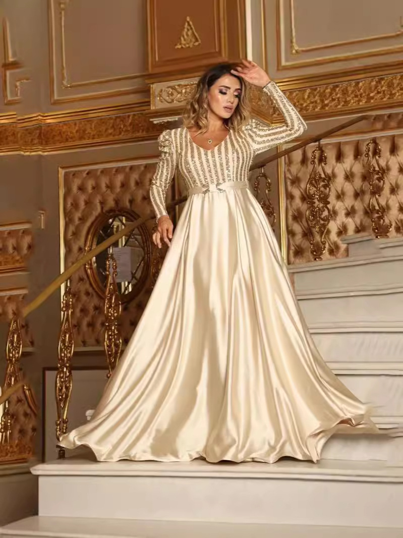2024 Nouveau commerce extérieur européen et américain Vêtements pour femmes Station indépendante V profond Big Swing Jupe longue sexy Traînant Banquet Robe de soirée Nouveau style