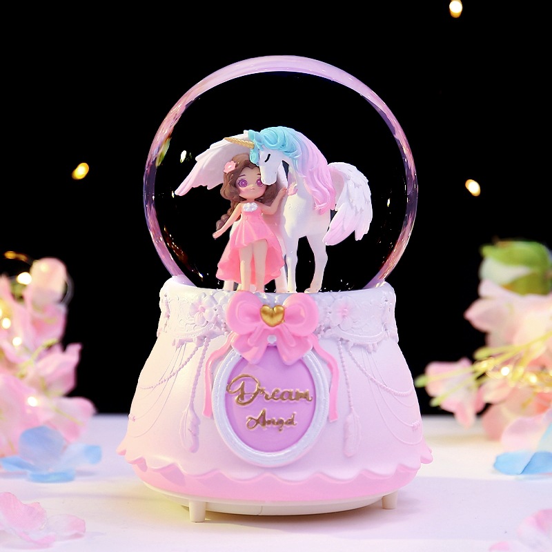 Caja de música de bola de cristal de Kapibala ingenua y linda, adornos de escritorio luminosos, nieve que cae, regalo de cumpleaños para estudiantes y niños