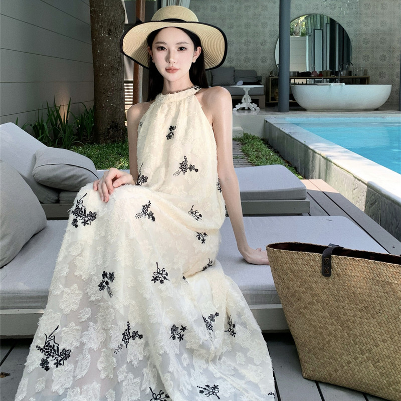 Summer New Slimming Fashion Fashion Windsor Love Vintage French Embroidery Gentle Neck Long dress