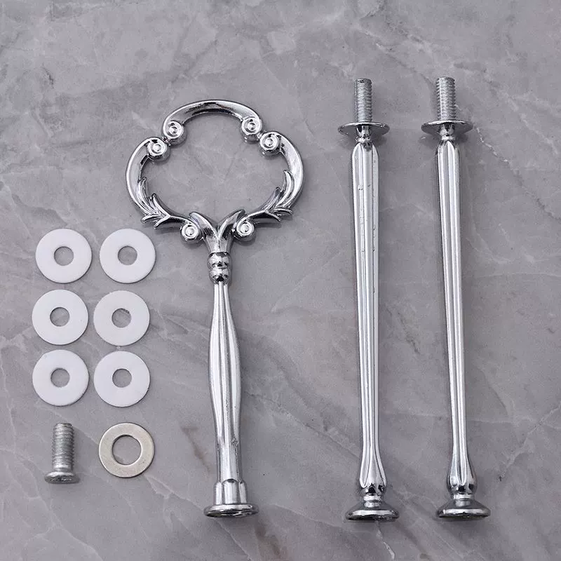 Three -layer fruit disk metal hanging rack cake dessert dessert ornaments electroplating accessories dry fruit disk double -layer snack bracket