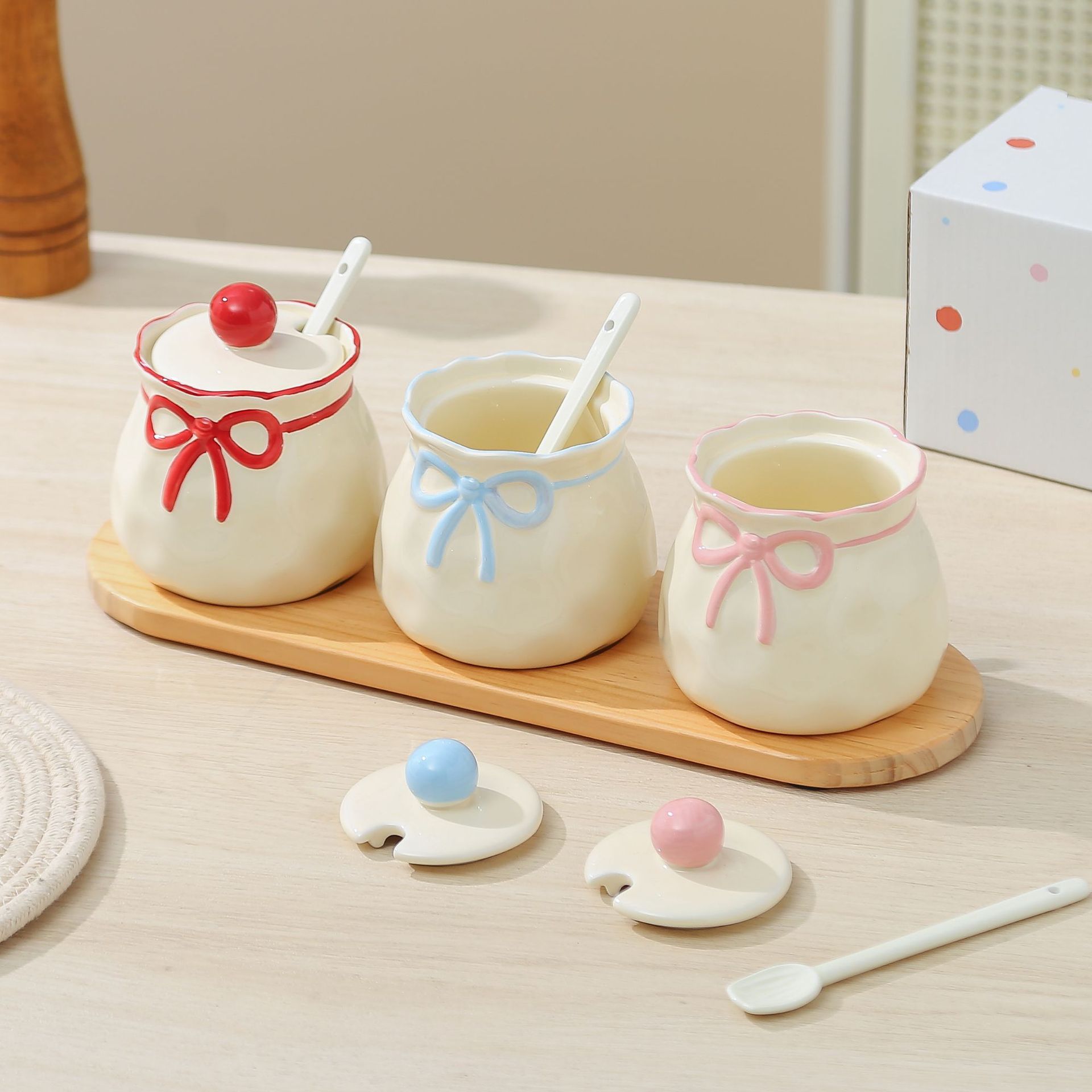 Personalidad creativa condimento arco de cocina simple utensilios de cocina adorables botellas de MSG de alto valor de sal condimento frasco transfronterizo