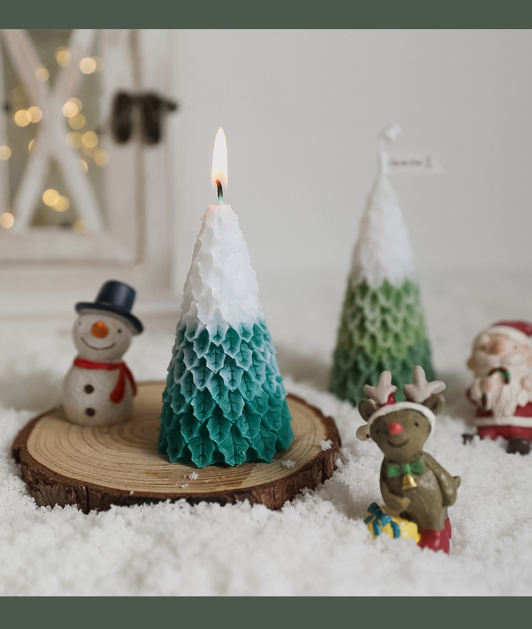 Christmas Romantic Christmas Tree Paraffin Indoor Candle 1 Piece display picture 1