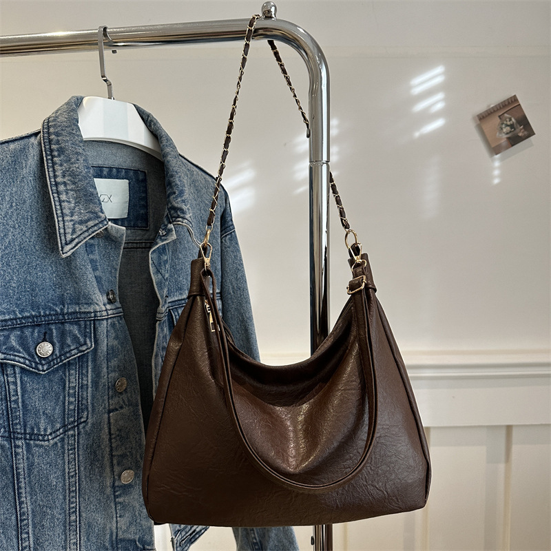 Bolsa de hombro de moda casual de gran capacidad para mujeres 2024 nueva bolsa de viaje simple transfronteriza bolsa de viaje casual de gran capacidad bolsa de mano