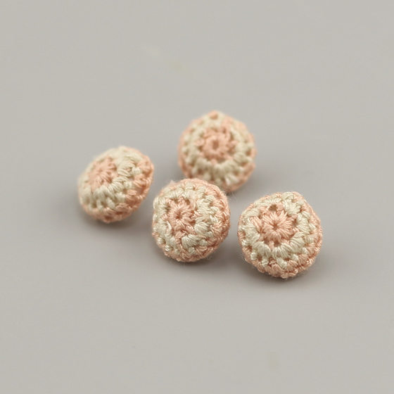 Exquisite retro handmade two-color crochet button 13mm thin thread hand hook mushroom buckle clothing accessories DIY jewelry