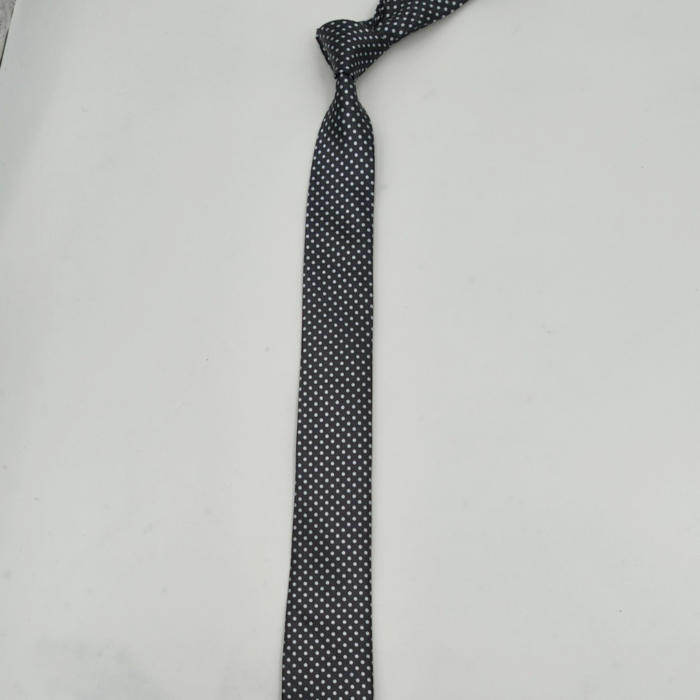 Cravatta uomo stile britannico stretta a pois e quadri formale_voghion.com