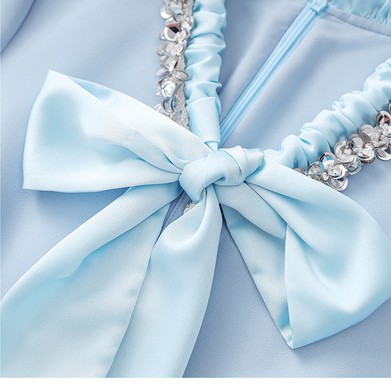 Đầm liền nữ cổ chữ V xếp ly tay lỡ, chất liệu sequin lấp lánh kiểu dáng quý bà — Màu xanh lam nhạt chi tiết 20