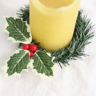 New European and American Simple Christmas Leaf Red Fruit PVC Grass Flower Ring Cross Border Christmas Candlestick Ring Candle Ring in stock