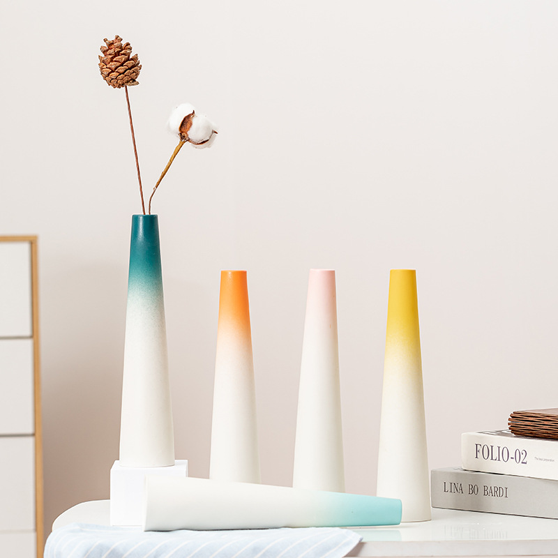 Ceramic Pointed Slender Small Diameter Vase with One Flower, Dried Flowers, Flower Arrangement, Restaurant Tabletop Decoration, Normcore