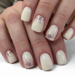 Short Sparkling French Buttercream Centered Nails Sweet Hot Girl Instagram Style False Nails Set of 24 Pieces