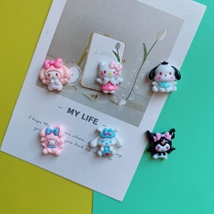 漫画の天使の白い犬のサンリオ樹脂diyアクセサリーのクリームゴムの携帯電話のケースのシールの材料の卸売り