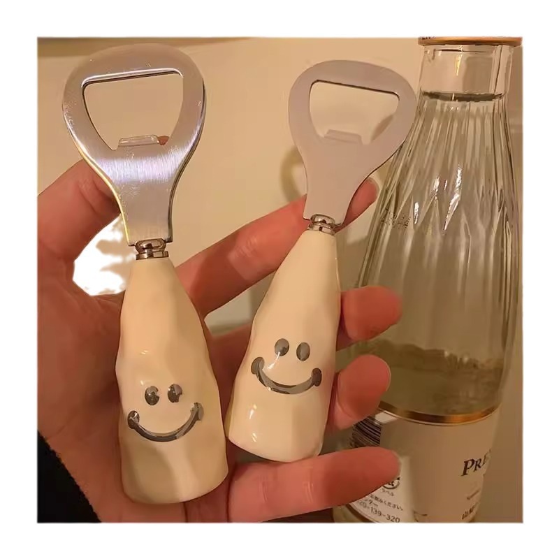 (2개) INS SMILEY FACE 고 가치 맥주 병따개 귀여운 와인 병 스크루 드라이버 홈 병따개 휴대용 스크류 캡 ZHAO ZHIWU