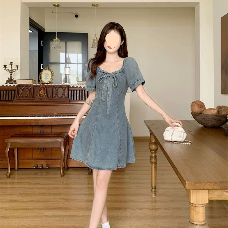 Летнее платье-рубашка из денима в ретро-стиле Гонконга для женщин больших размеров, слегка утягивающее, с бантом, А-силуэта, 2025 года.