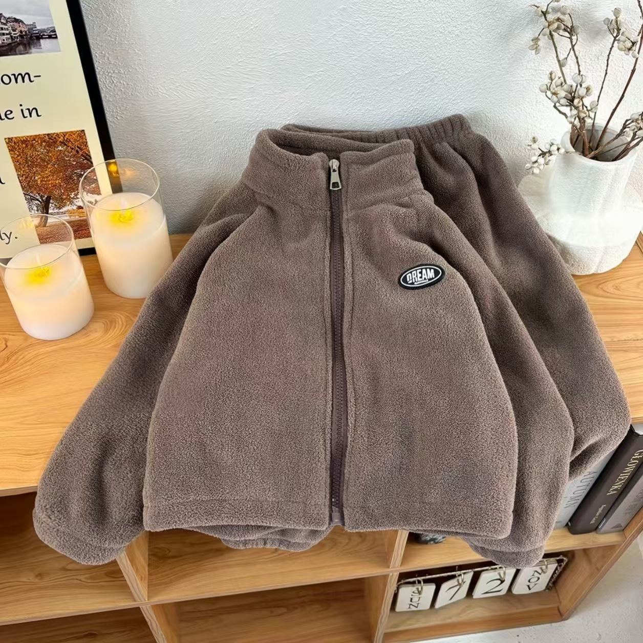 어린이 가을 겨울 양면 양털 세트 소년 소녀를위한 따뜻한 모직 스웨터 투피스 세트 수직 칼라가있는  의 방풍 따뜻한 옷