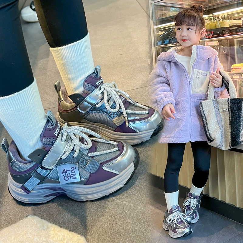 Зимние детские кроссовки оптом: для мальчиков, подростков, школьников; для девочек, в стиле «dad shoes»; большие размеры, на флисовой подкладке; семейные парные модели из ЭВА.